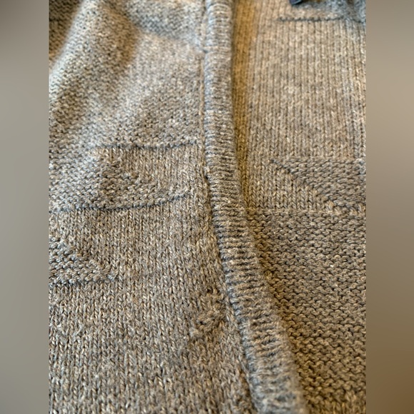 American Eagle Sweater - Picture 8 of 10